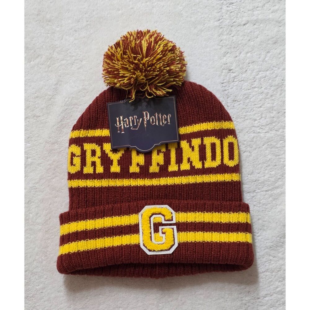 Gryffindor Harry Potter Knit Beanie Pom Pom One Size Burgundy Gold Hat NWT